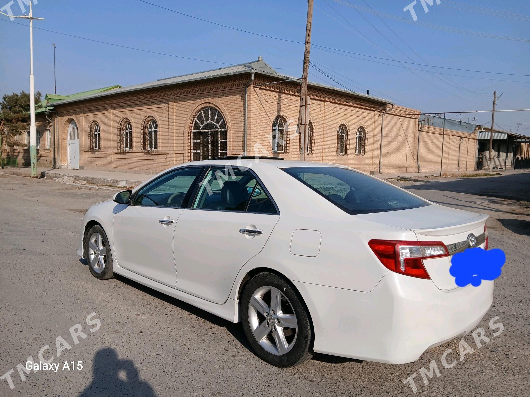 Toyota Camry 2012 - 200 000 TMT - Gyzylarbat - img 3