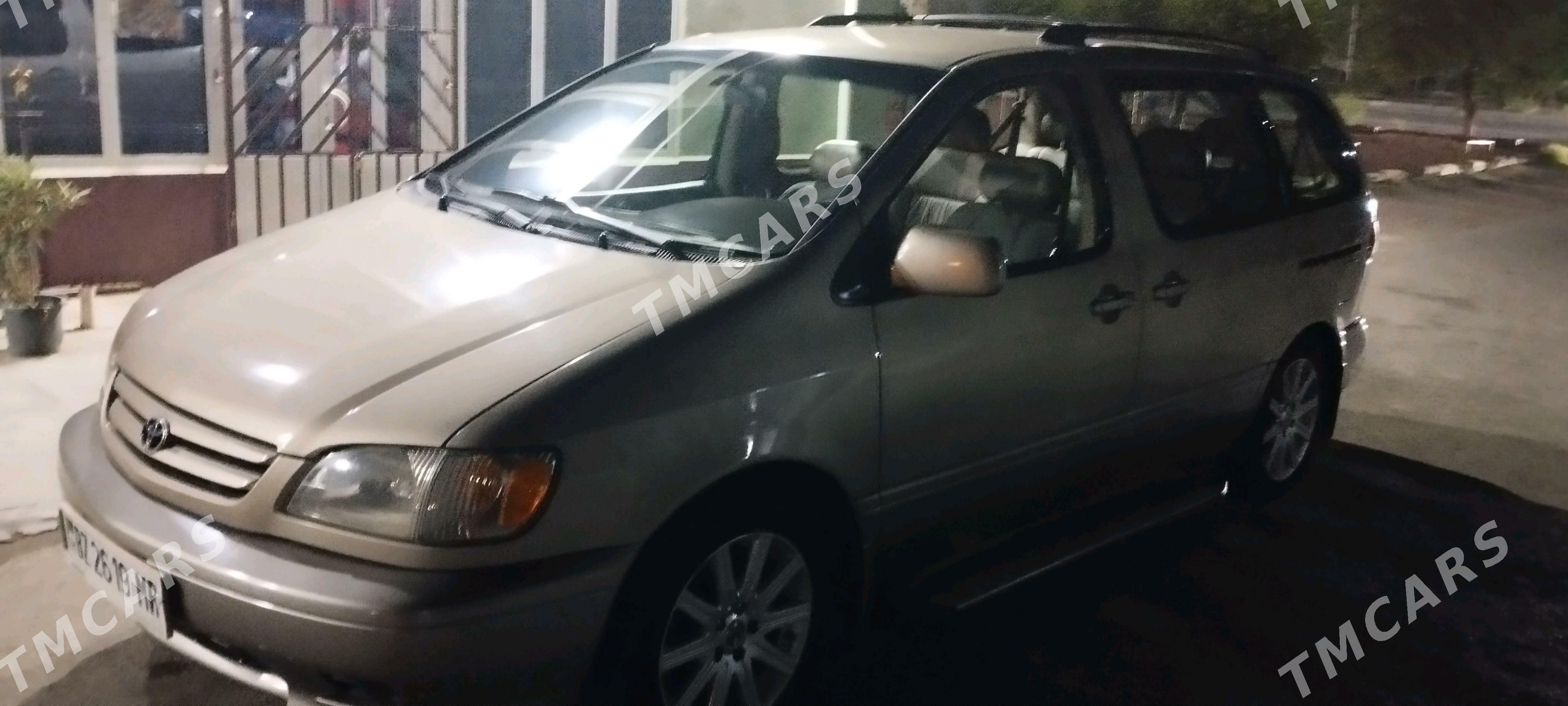 Toyota Sienna 2002 - 162 000 TMT - Сакарчага - img 3