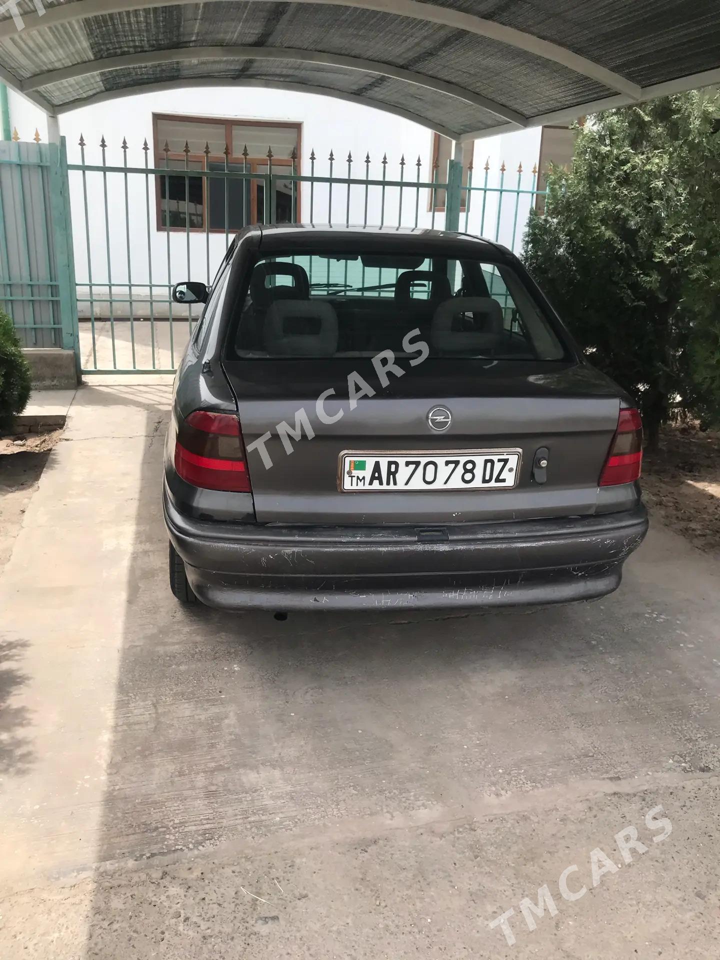 Opel Astra 1993 - 38 000 TMT - Дашогуз - img 3
