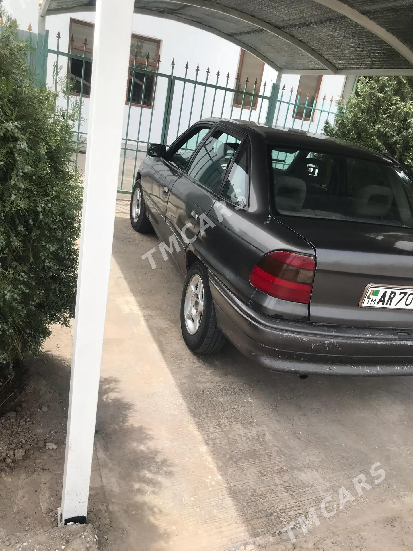 Opel Astra 1993 - 38 000 TMT - Дашогуз - img 2