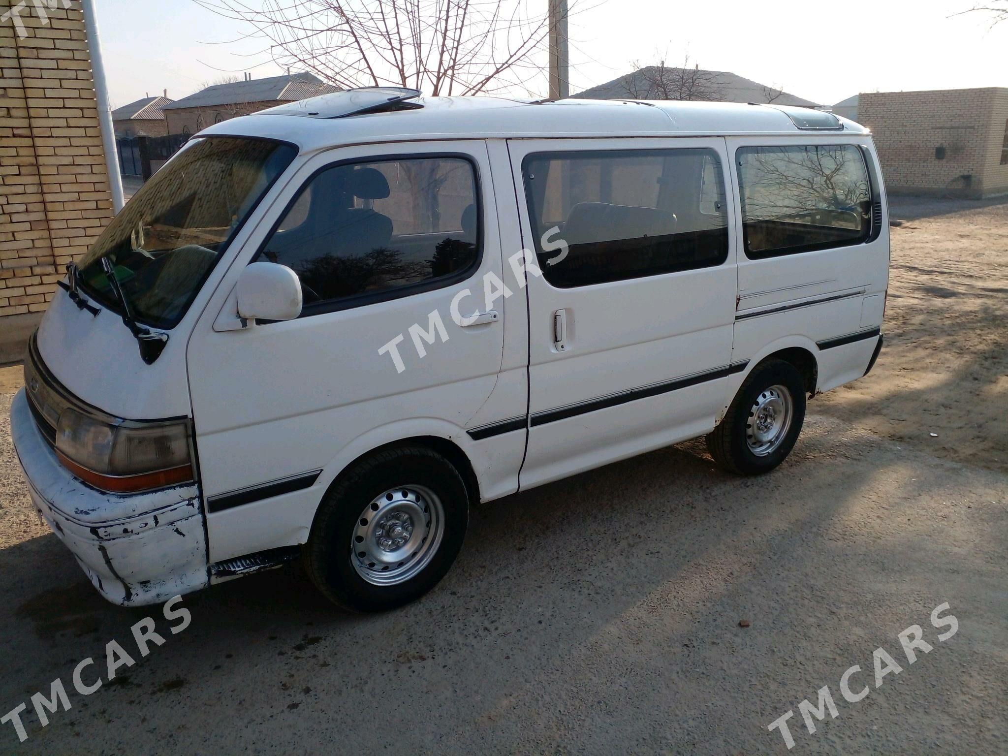 Toyota Hiace 1990 - 60 000 TMT - Мары - img 2