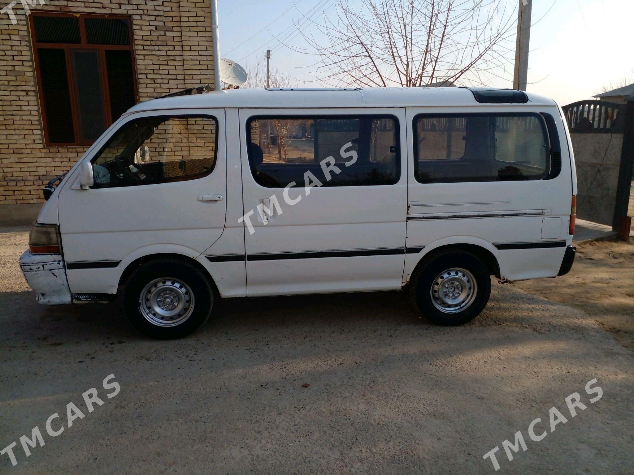 Toyota Hiace 1990 - 60 000 TMT - Мары - img 3