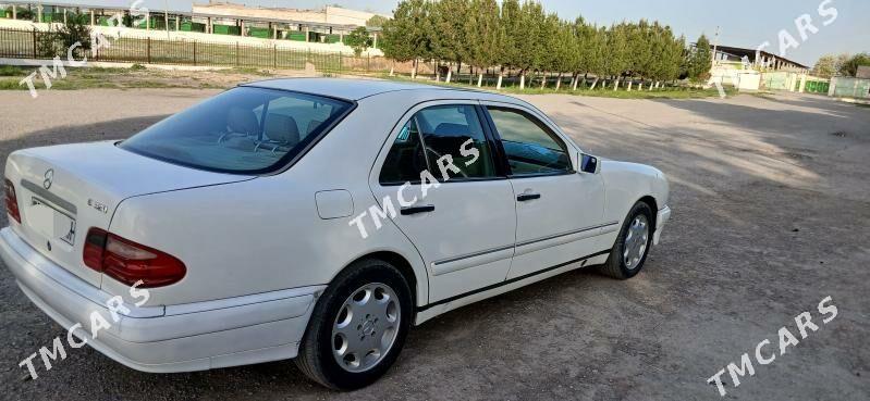 Mercedes-Benz E320 1999 - 70 000 TMT - Kaka - img 4