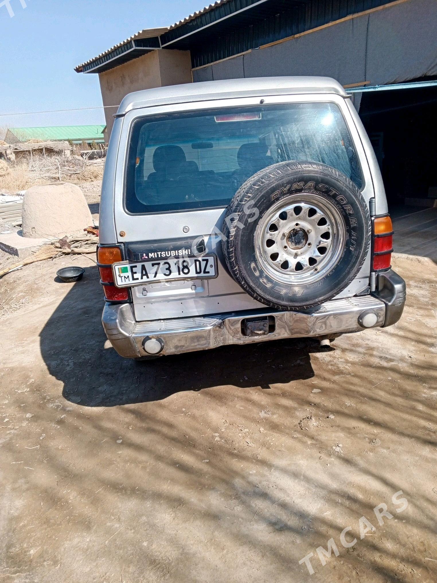 Mitsubishi Montero 1993 - 38 000 TMT - Köneürgenç - img 4