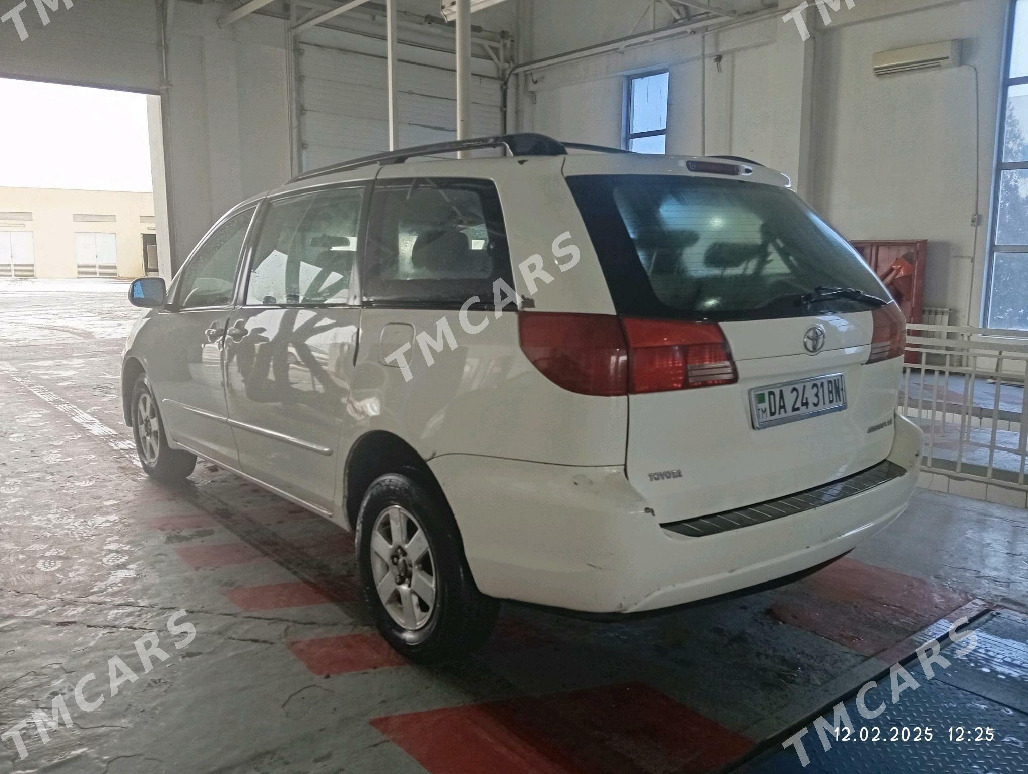 Toyota Sienna 2005 - 190 000 TMT - Türkmenbaşy - img 2