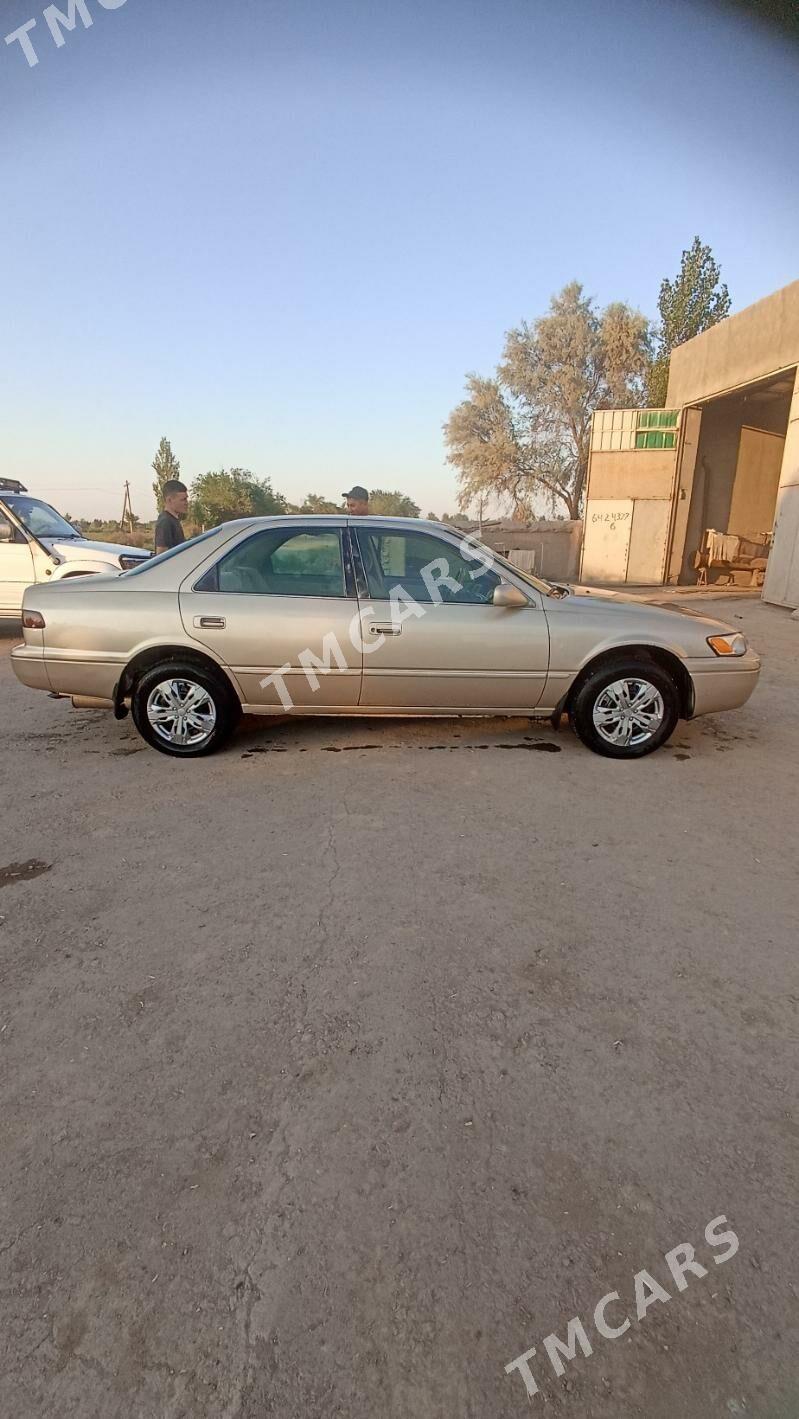 Toyota Camry 1999 - 110 000 TMT - Губадаг - img 3
