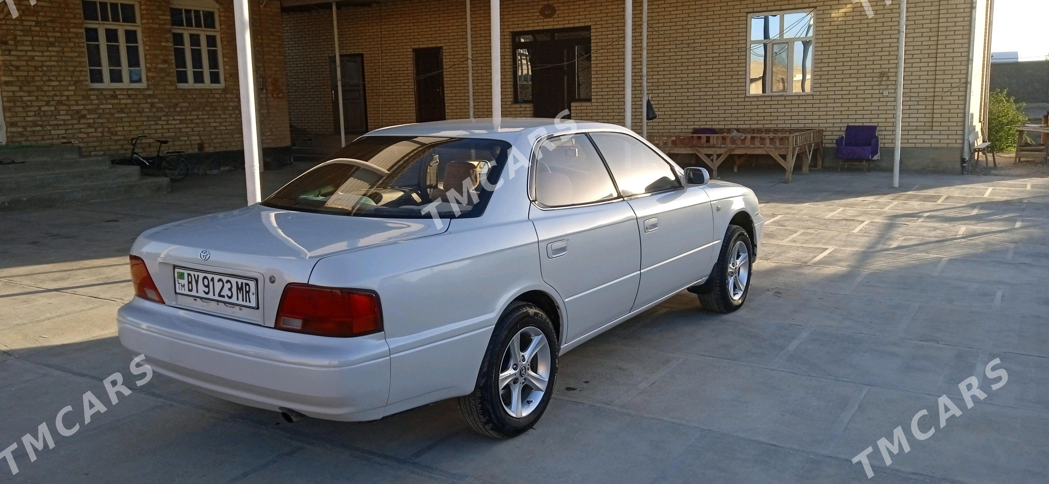 Toyota Camry 1994 - 62 000 TMT - Мары - img 2