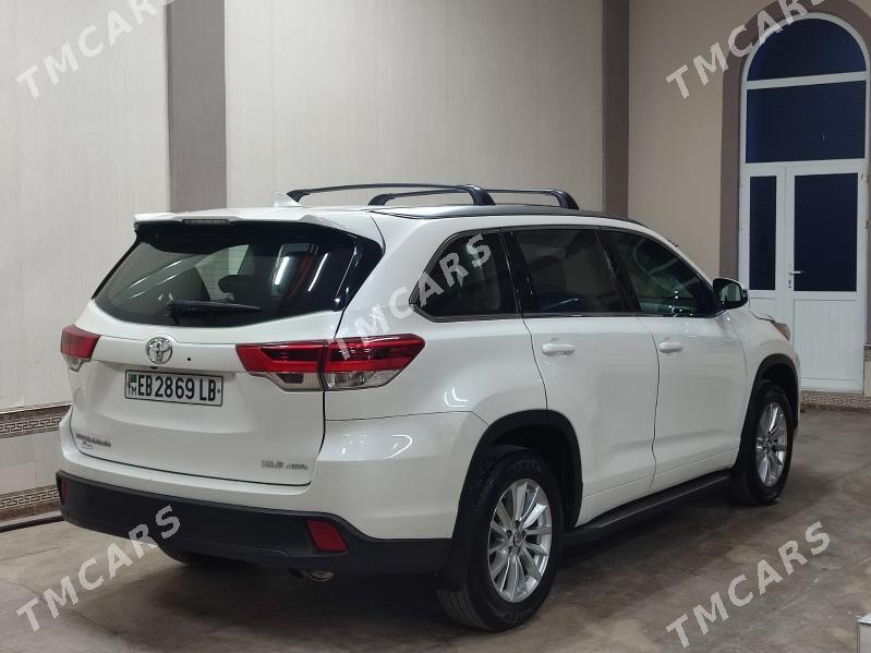 Toyota Highlander 2018 - 440 000 TMT - Türkmenabat - img 2