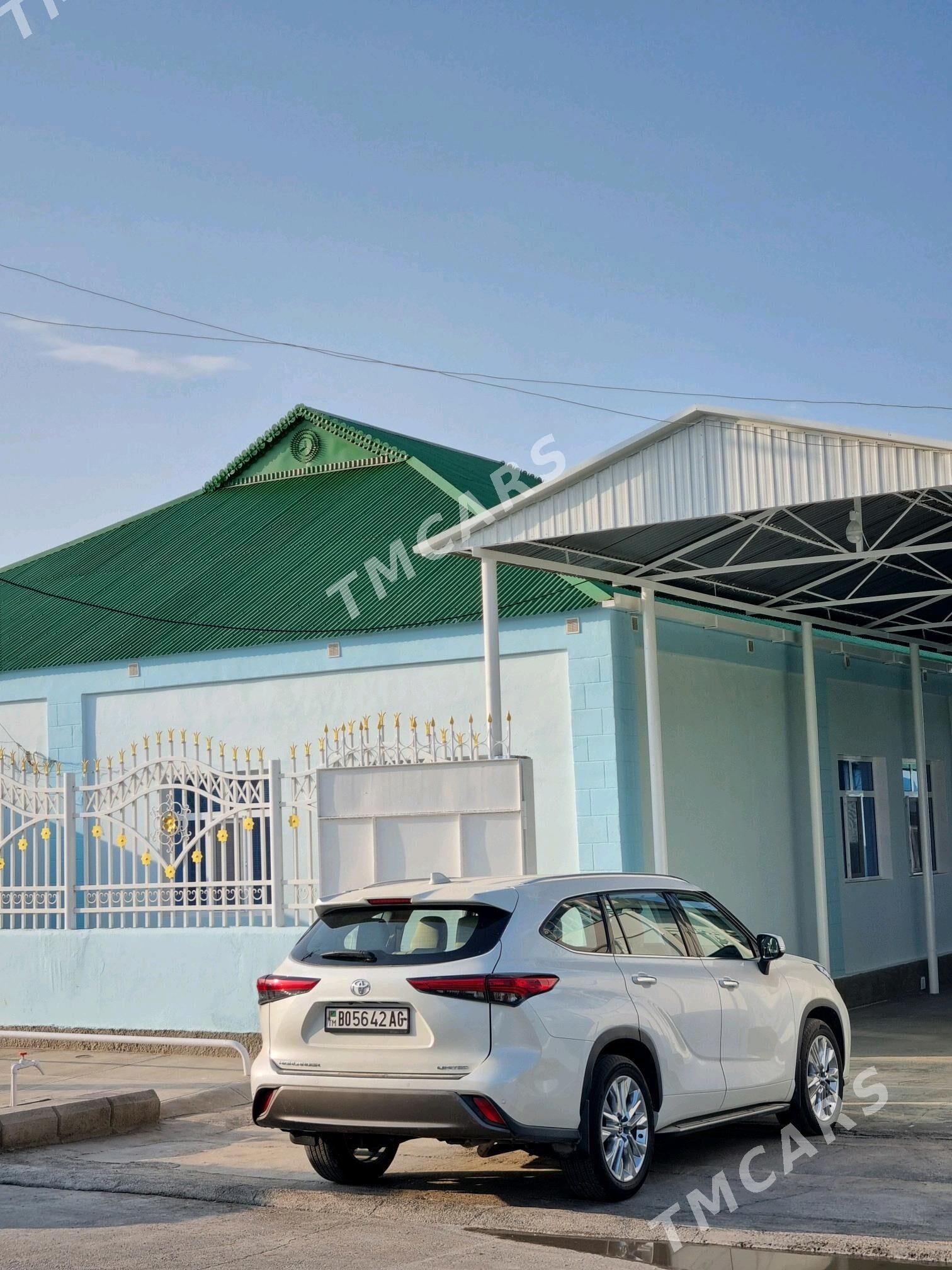 Toyota Highlander 2021 - 750 000 TMT - Aşgabat - img 6