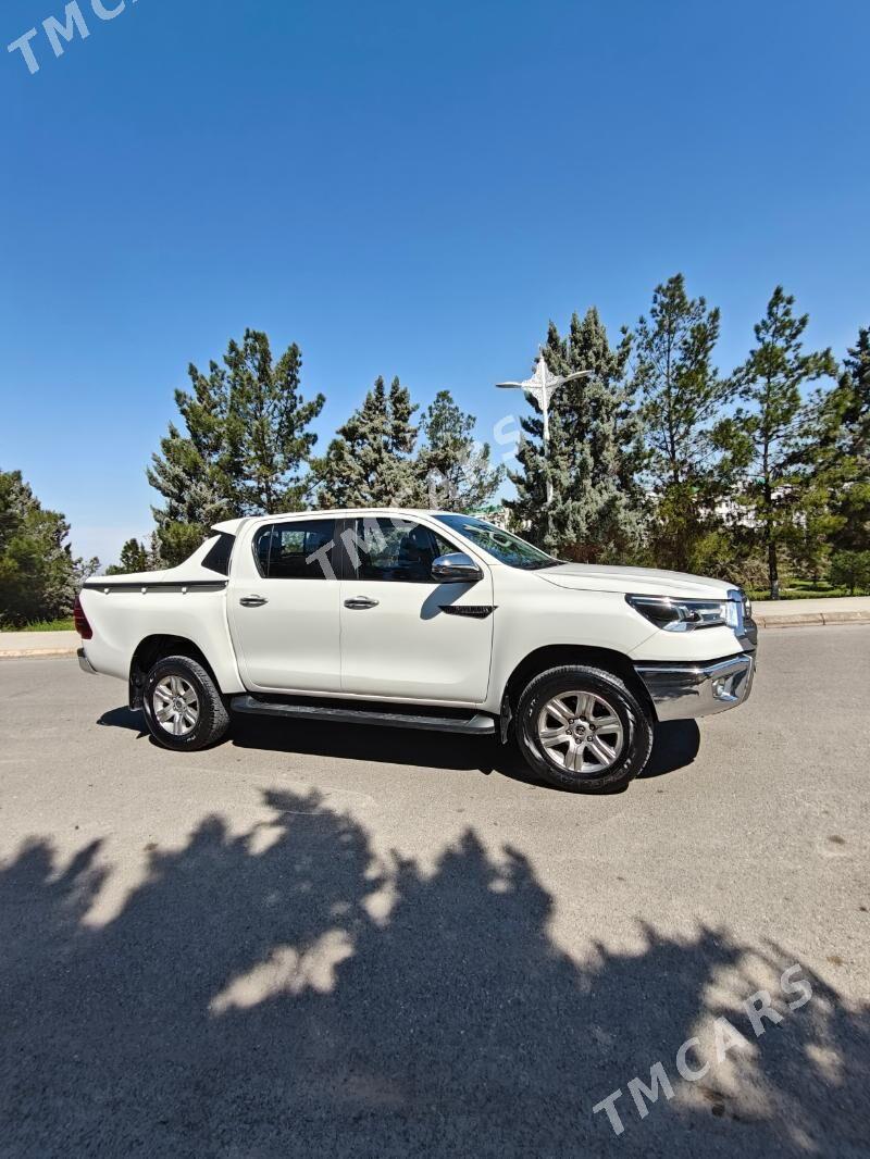 Toyota Hilux 2021 - 525 000 TMT - Aşgabat - img 3