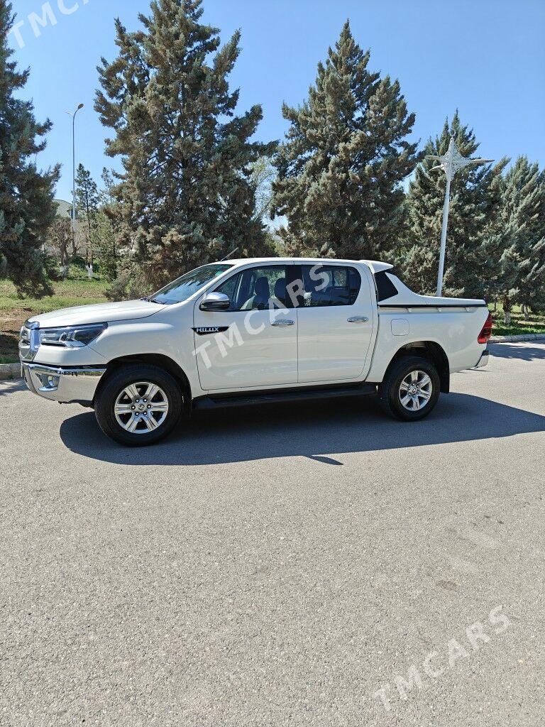 Toyota Hilux 2021 - 525 000 TMT - Aşgabat - img 6
