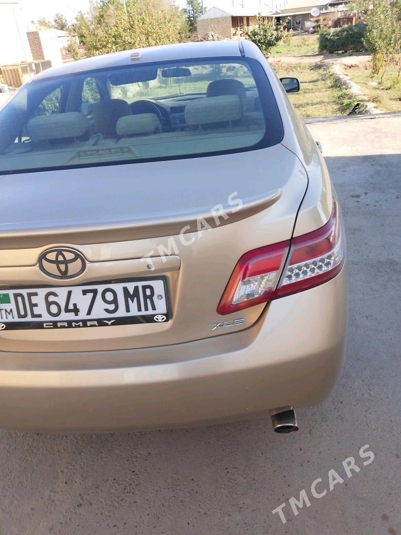 Toyota Camry 2010 - 170 000 TMT - Мары - img 3
