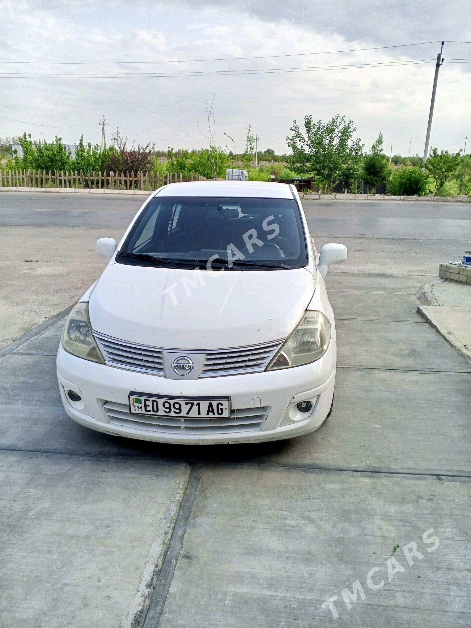 Nissan Versa 2011 - 122 000 TMT - 6 mkr - img 2