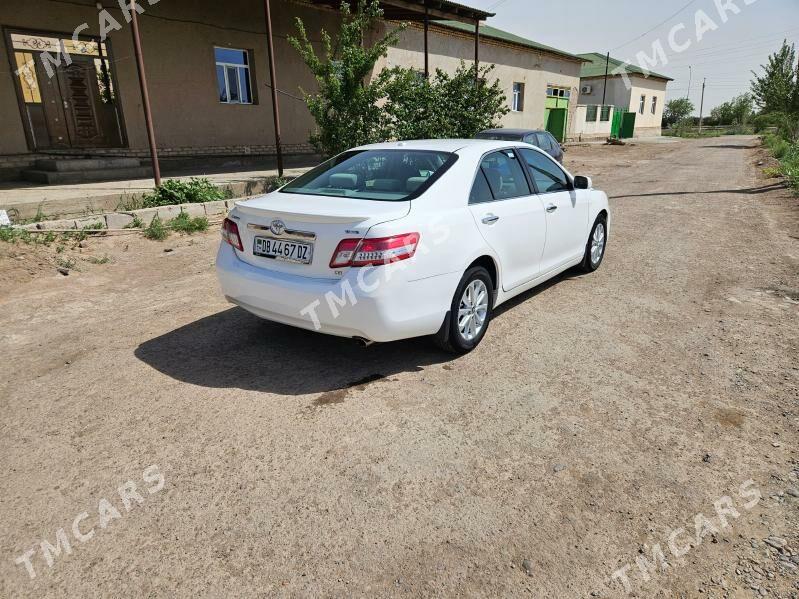 Toyota Camry 2011 - 200 000 TMT - Дашогуз - img 7