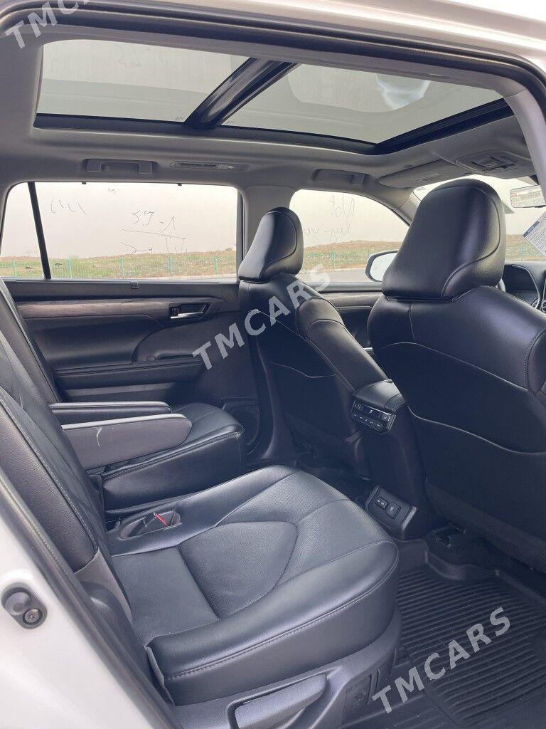 Toyota Highlander 2022 - 705 000 TMT - Ашхабад - img 2