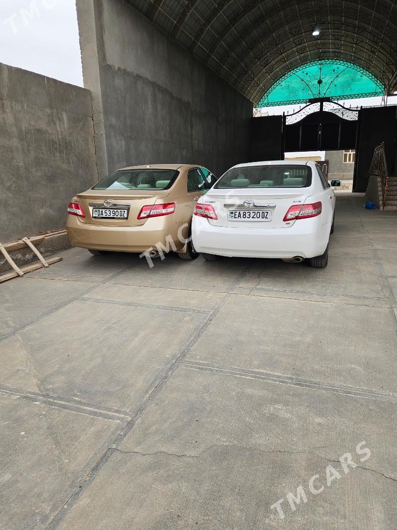Toyota Camry 2011 - 210 000 TMT - Дашогуз - img 5