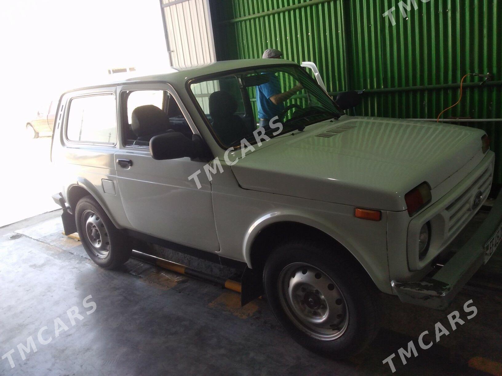 Lada Niva 2014 - 72 000 TMT - Мары - img 4