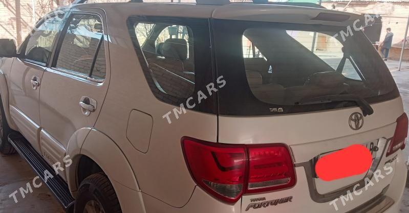 Toyota Fortuner 2011 - 280 000 TMT - Чарджоу - img 3