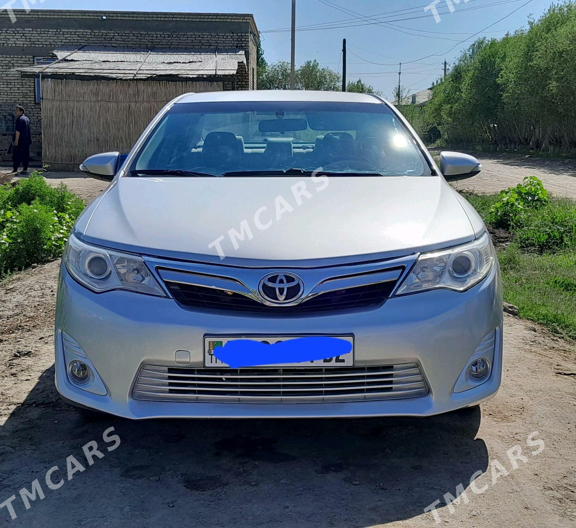 Toyota Camry 2013 - 240 000 TMT - Köneürgenç - img 2