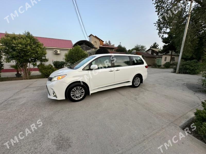 Toyota Sienna 2020 - 377 000 TMT - Ашхабад - img 3