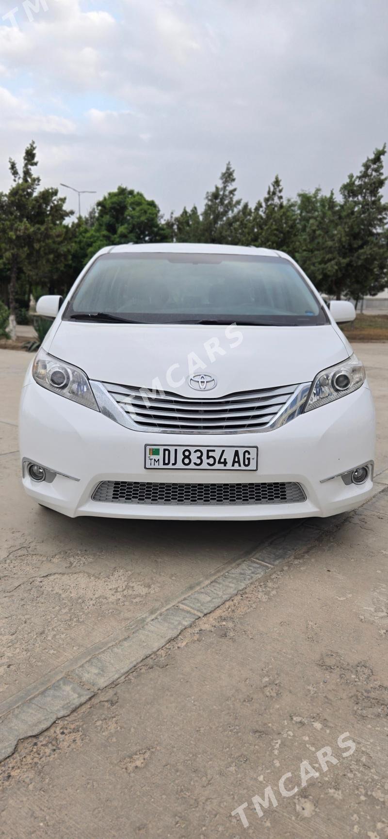 Toyota Sienna 2016 - 329 000 TMT - Бузмеин ГРЭС - img 9