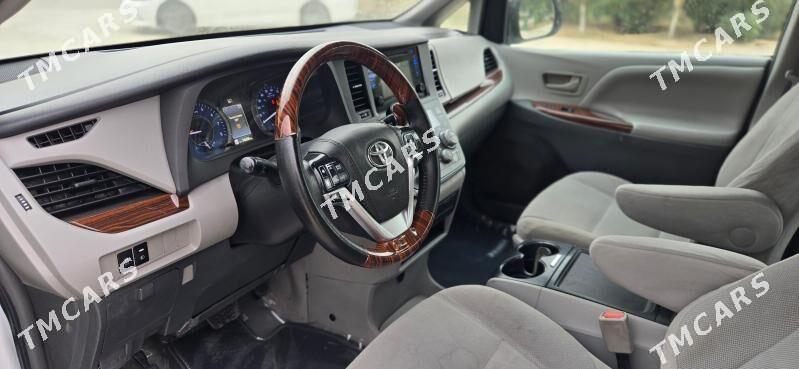 Toyota Sienna 2016 - 329 000 TMT - Бузмеин ГРЭС - img 8