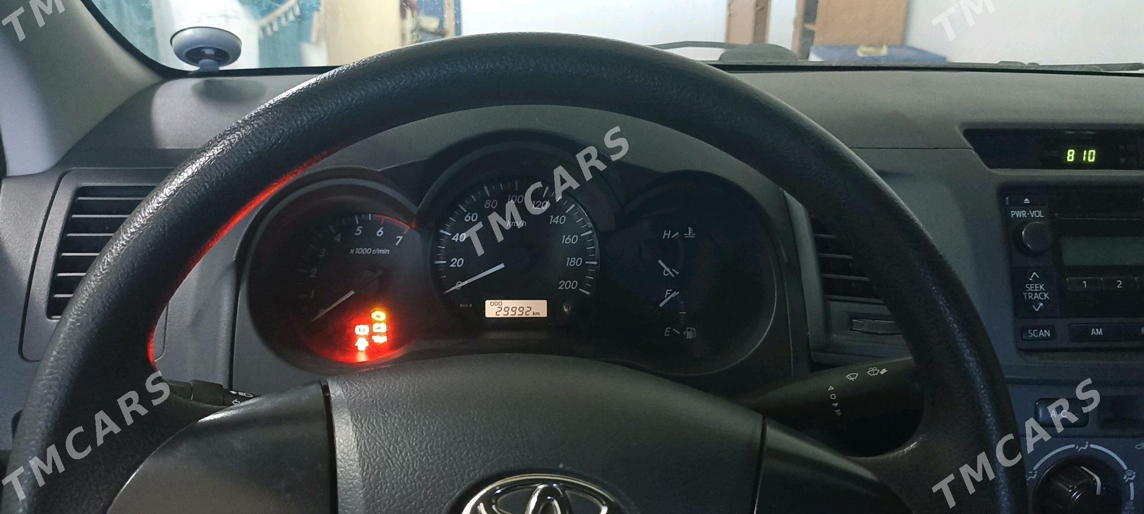 Toyota Hilux 2013 - 555 000 TMT - Gurbansoltan Eje - img 4