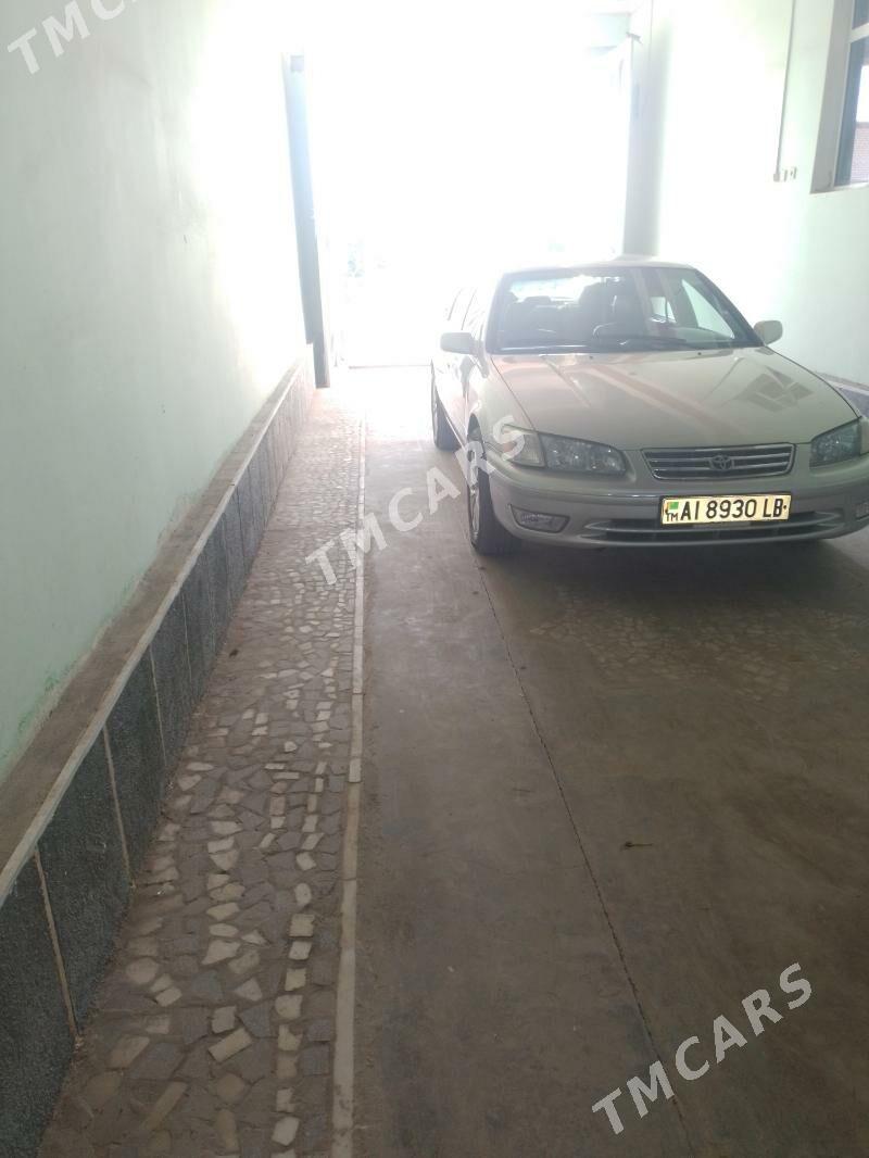 Toyota Camry 1999 - 150 000 TMT - Дянев - img 2