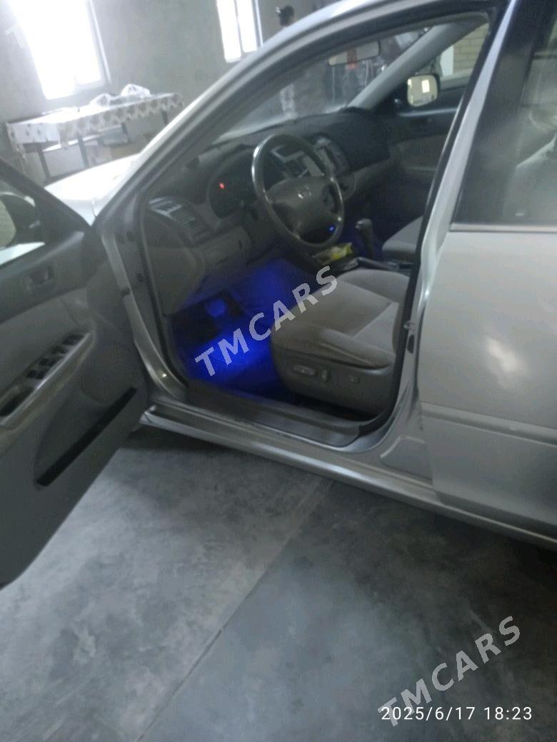 Toyota Camry 2004 - 155 000 TMT - Фарап - img 3