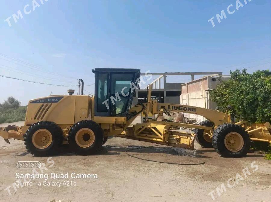 Caterpillar Forklift 2016 - 600 000 TMT - Туркменабат - img 3