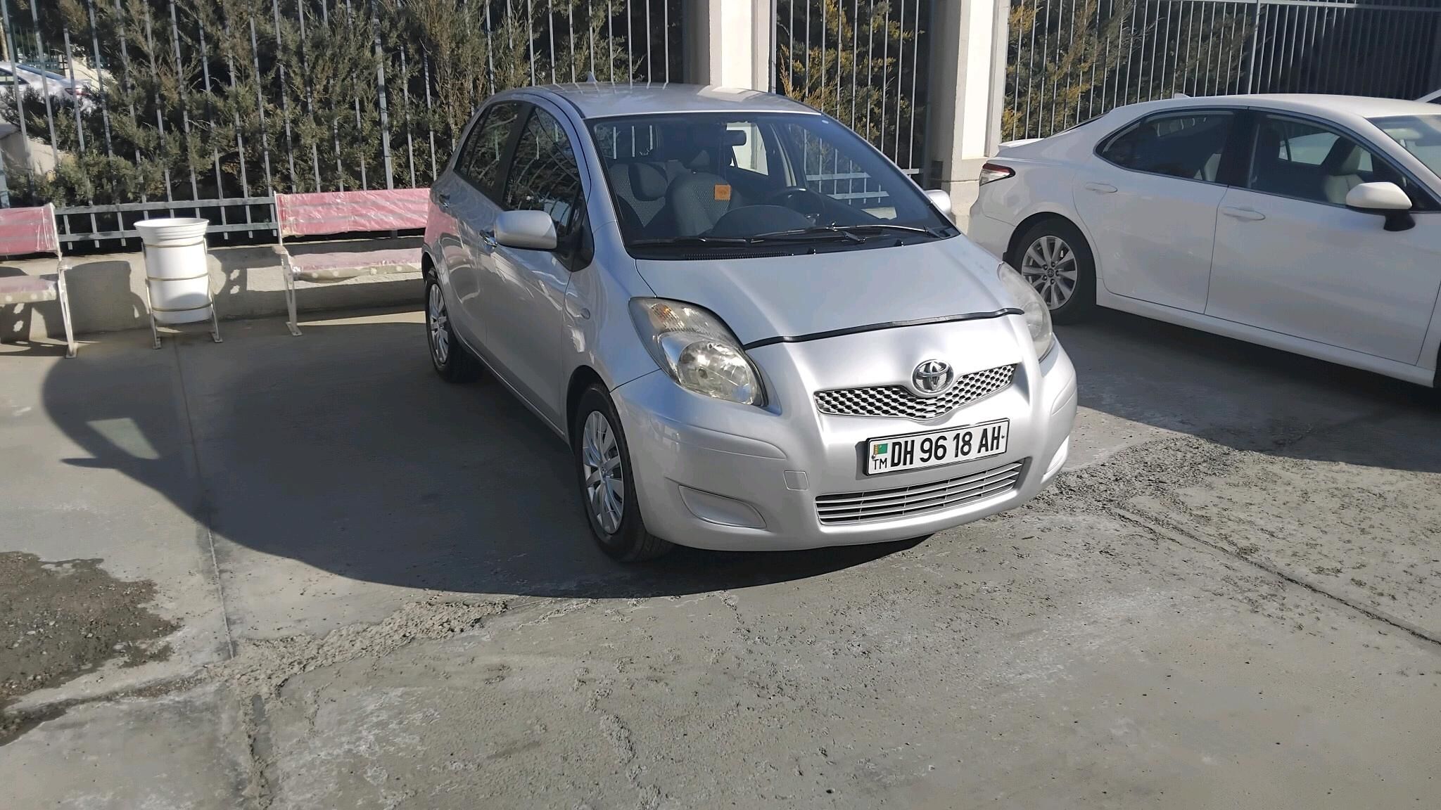Toyota Yaris 2010 - 95 000 TMT - Анев - img 4