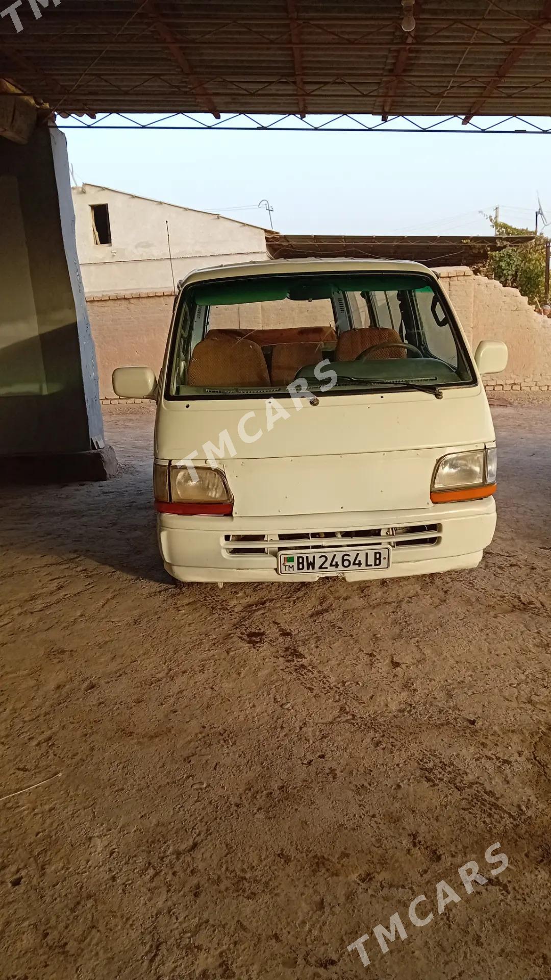 Toyota Hiace 1993 - 40 000 TMT - Сакар - img 5