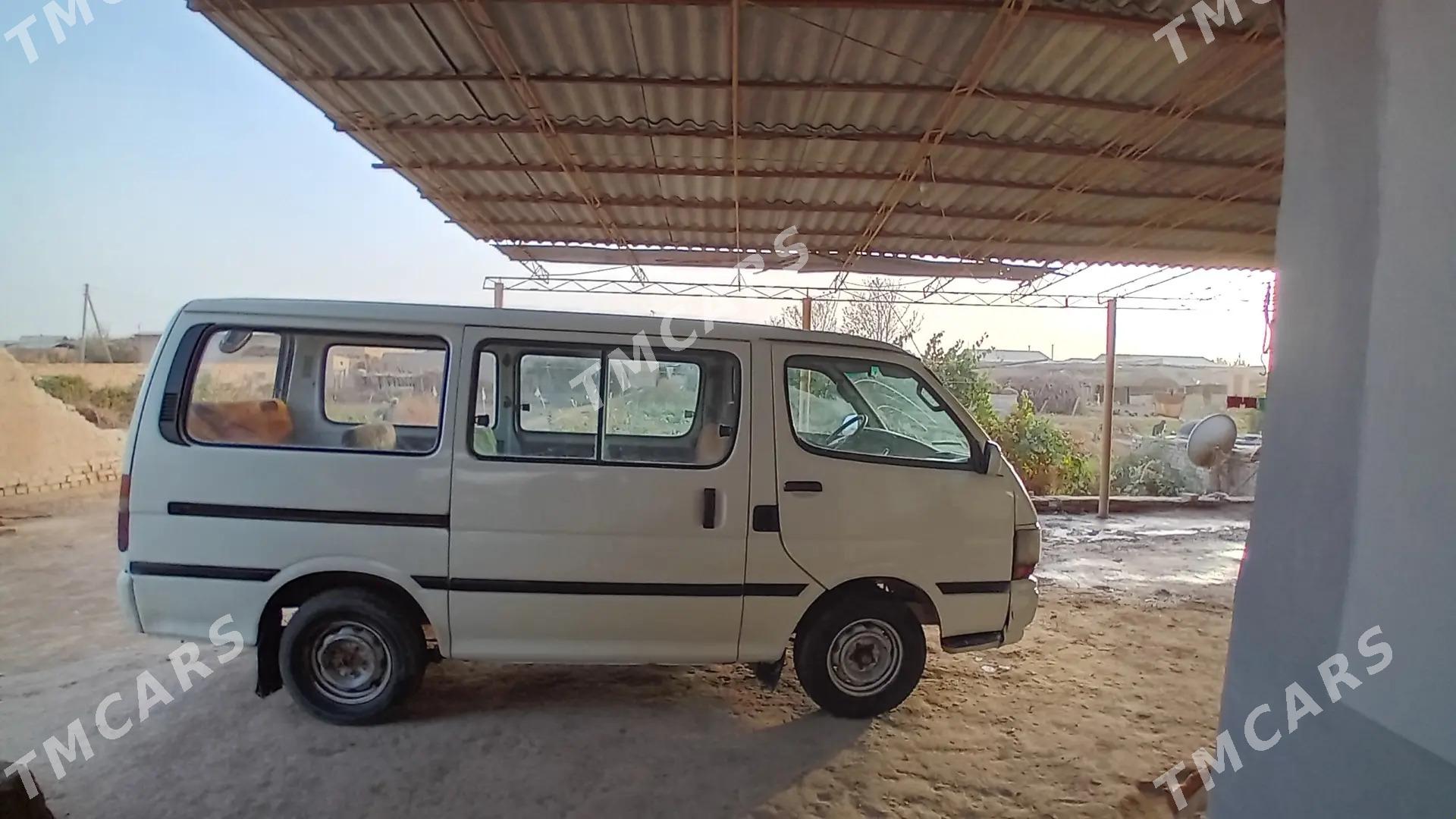 Toyota Hiace 1993 - 40 000 TMT - Сакар - img 4