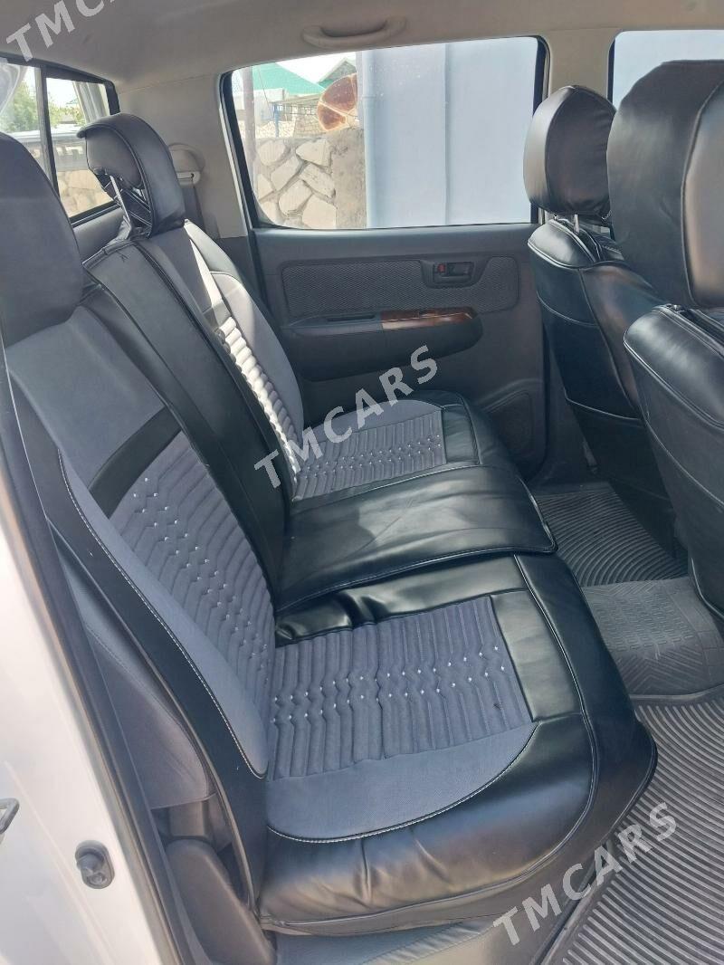 Toyota Hilux 2015 - 340 000 TMT - Türkmenbaşy - img 4