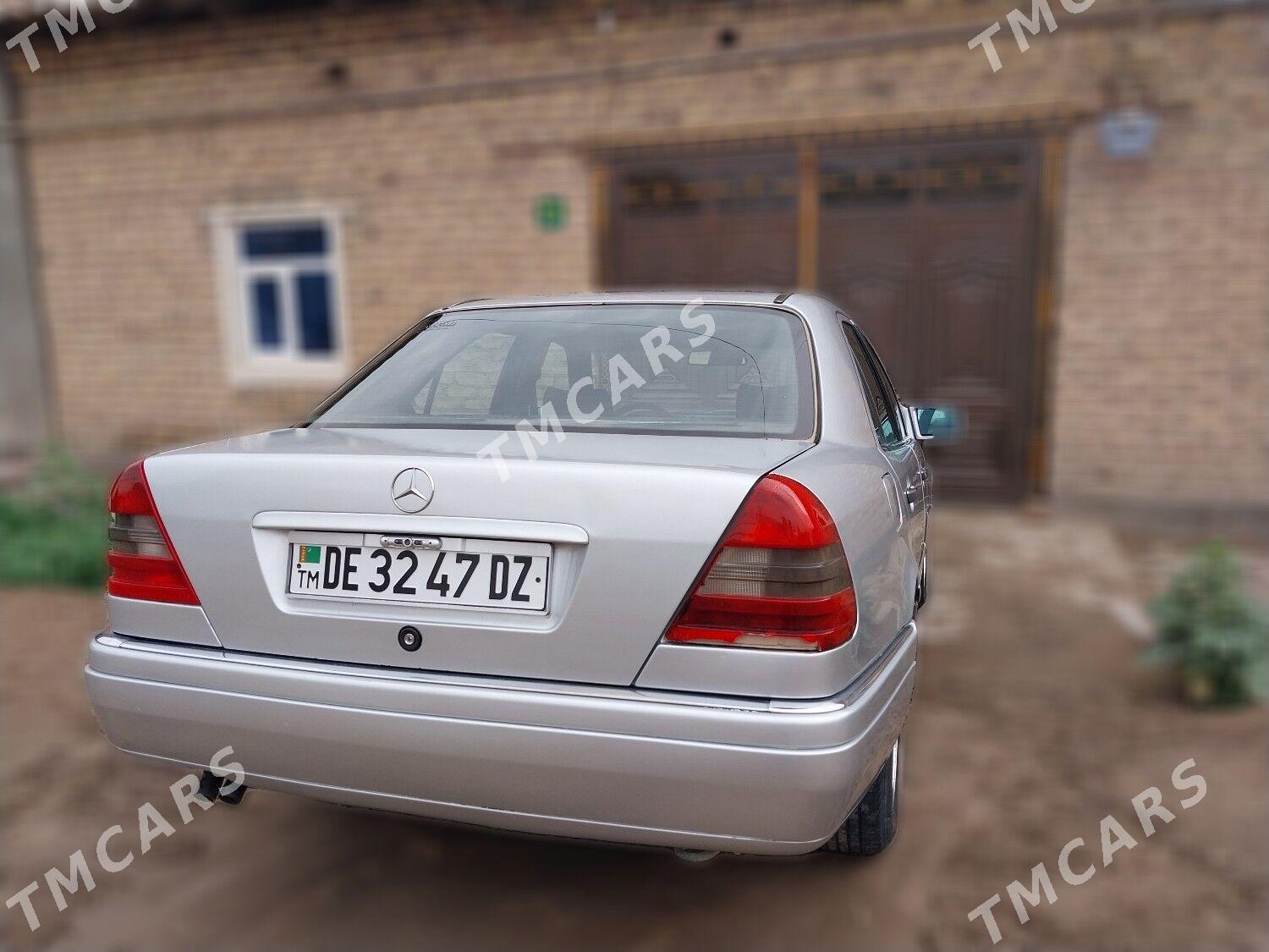 Mercedes-Benz C-Class 1994 - 60 000 TMT - Кёнеургенч - img 4