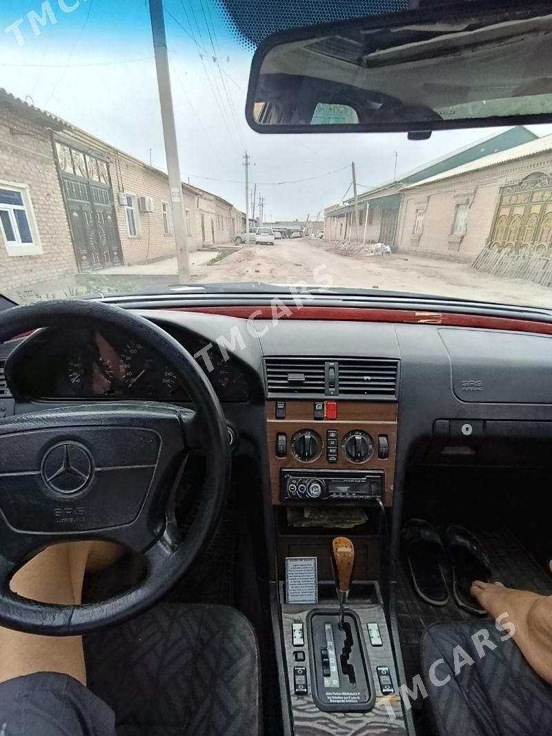 Mercedes-Benz C-Class 1994 - 60 000 TMT - Кёнеургенч - img 3