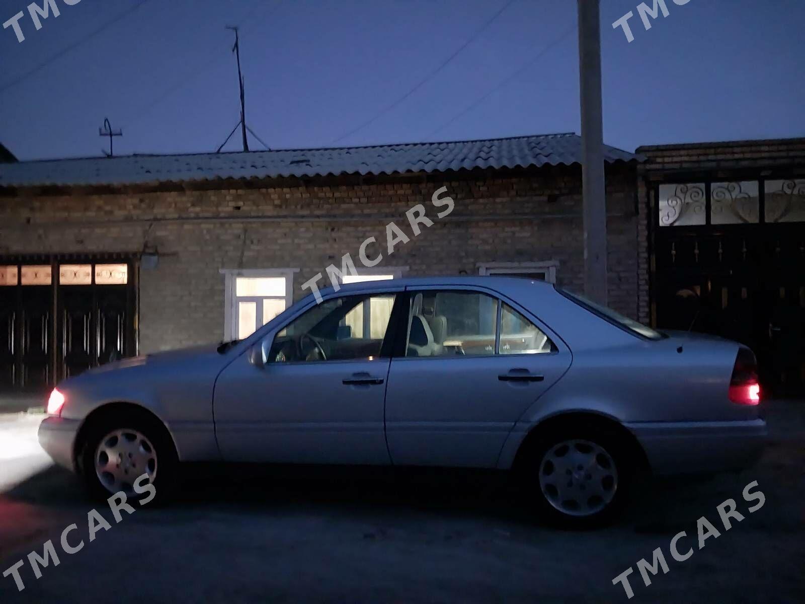Mercedes-Benz C-Class 1994 - 60 000 TMT - Кёнеургенч - img 8