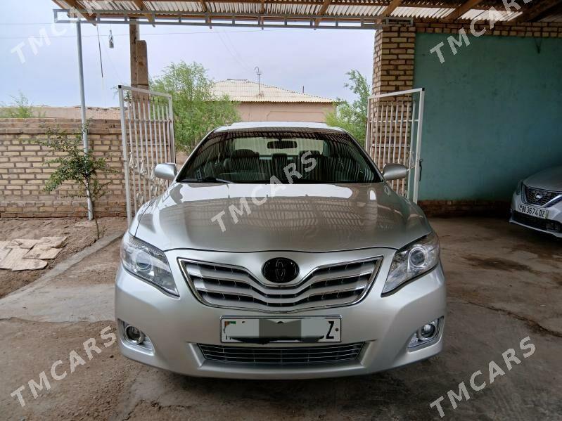 Toyota Camry 2011 - 180 000 TMT - Дашогуз - img 5