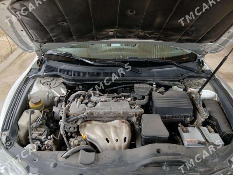 Toyota Camry 2011 - 180 000 TMT - Дашогуз - img 8