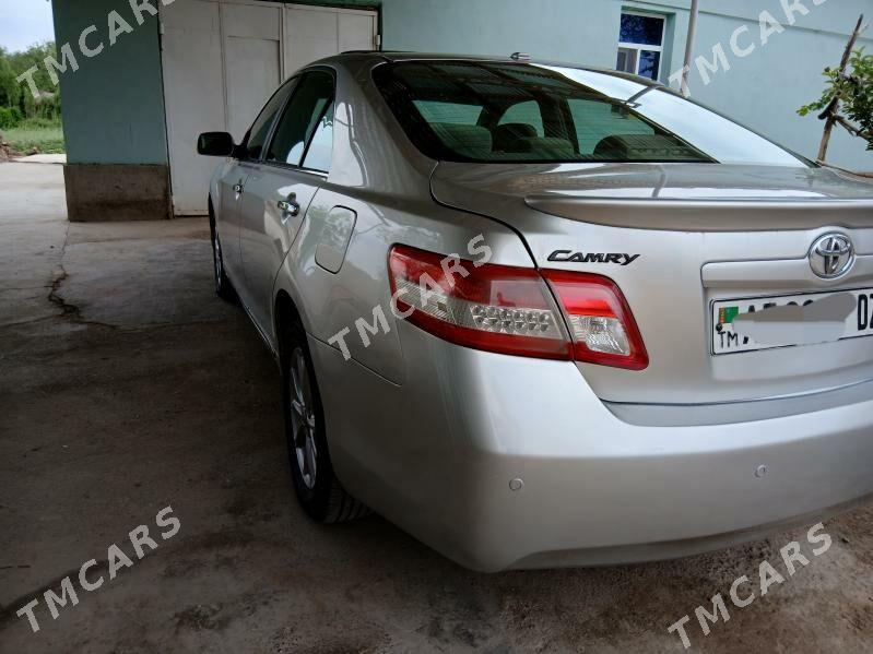 Toyota Camry 2011 - 180 000 TMT - Дашогуз - img 9