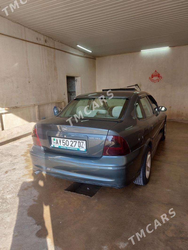 Opel Vectra 2001 - 60 000 TMT - Гурбансолтан Едже - img 3