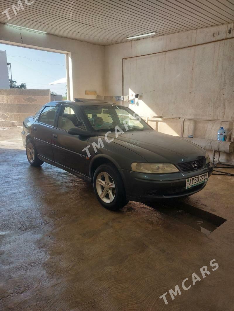 Opel Vectra 2001 - 60 000 TMT - Гурбансолтан Едже - img 6