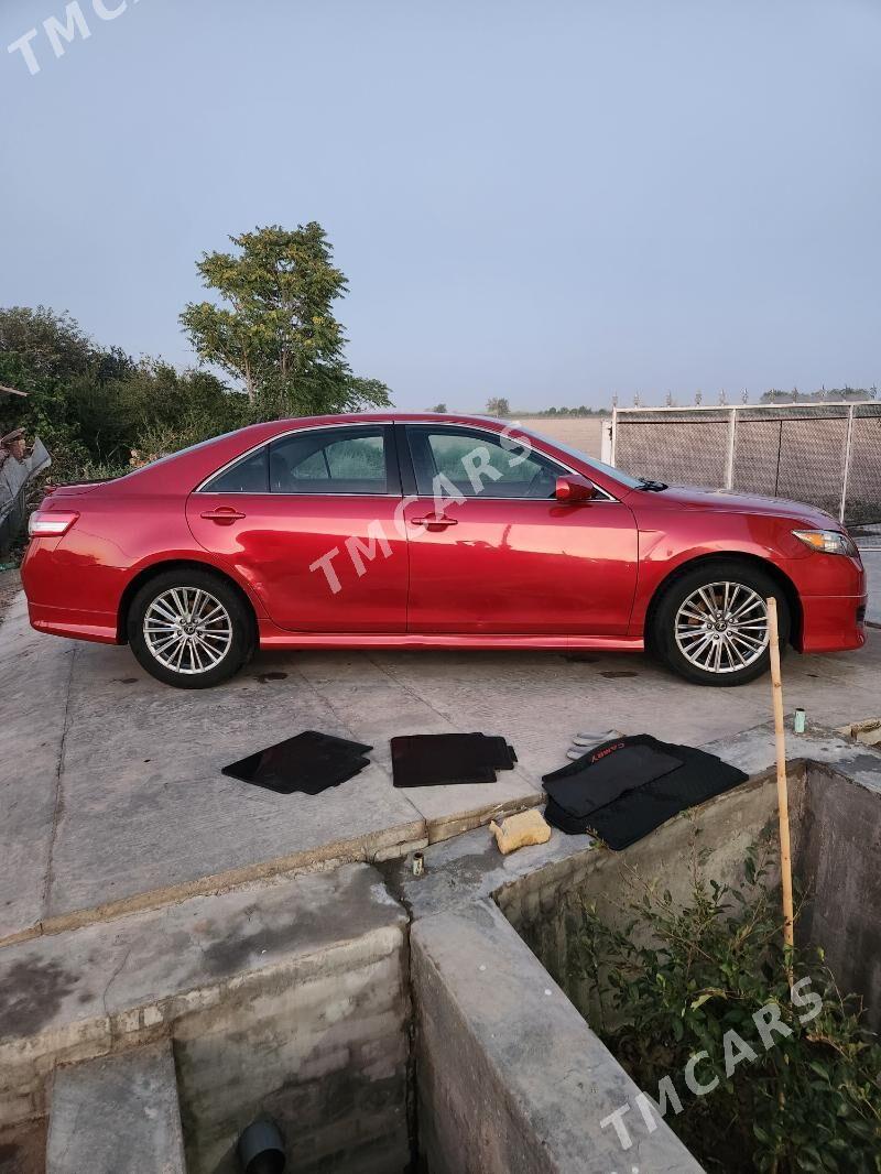 Toyota Camry 2011 - 185 000 TMT - Дянев - img 7