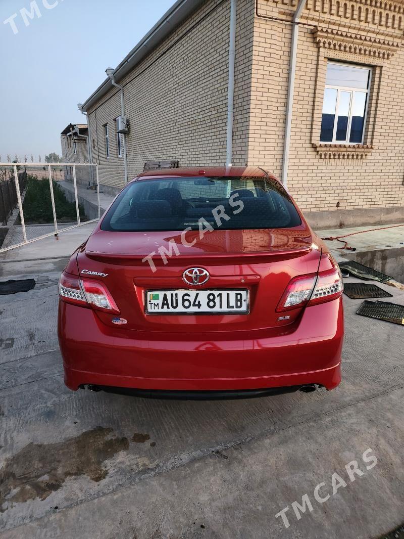 Toyota Camry 2011 - 185 000 TMT - Дянев - img 10