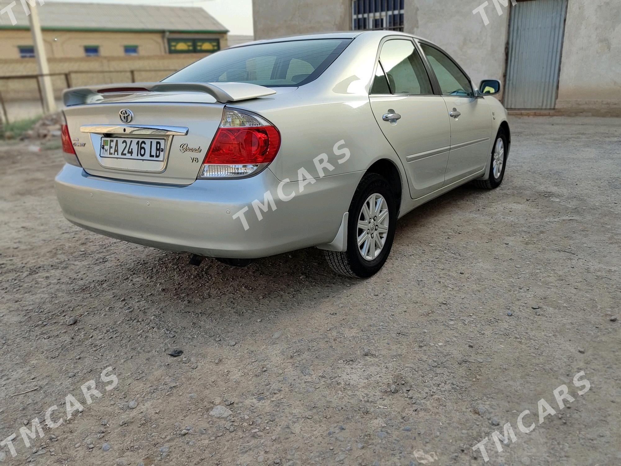Toyota Camry 2003 - 220 000 TMT - Kerki - img 3