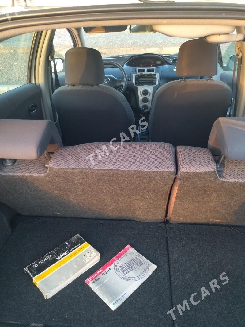 Toyota Yaris 2010 - 125 000 TMT - Ашхабад - img 4