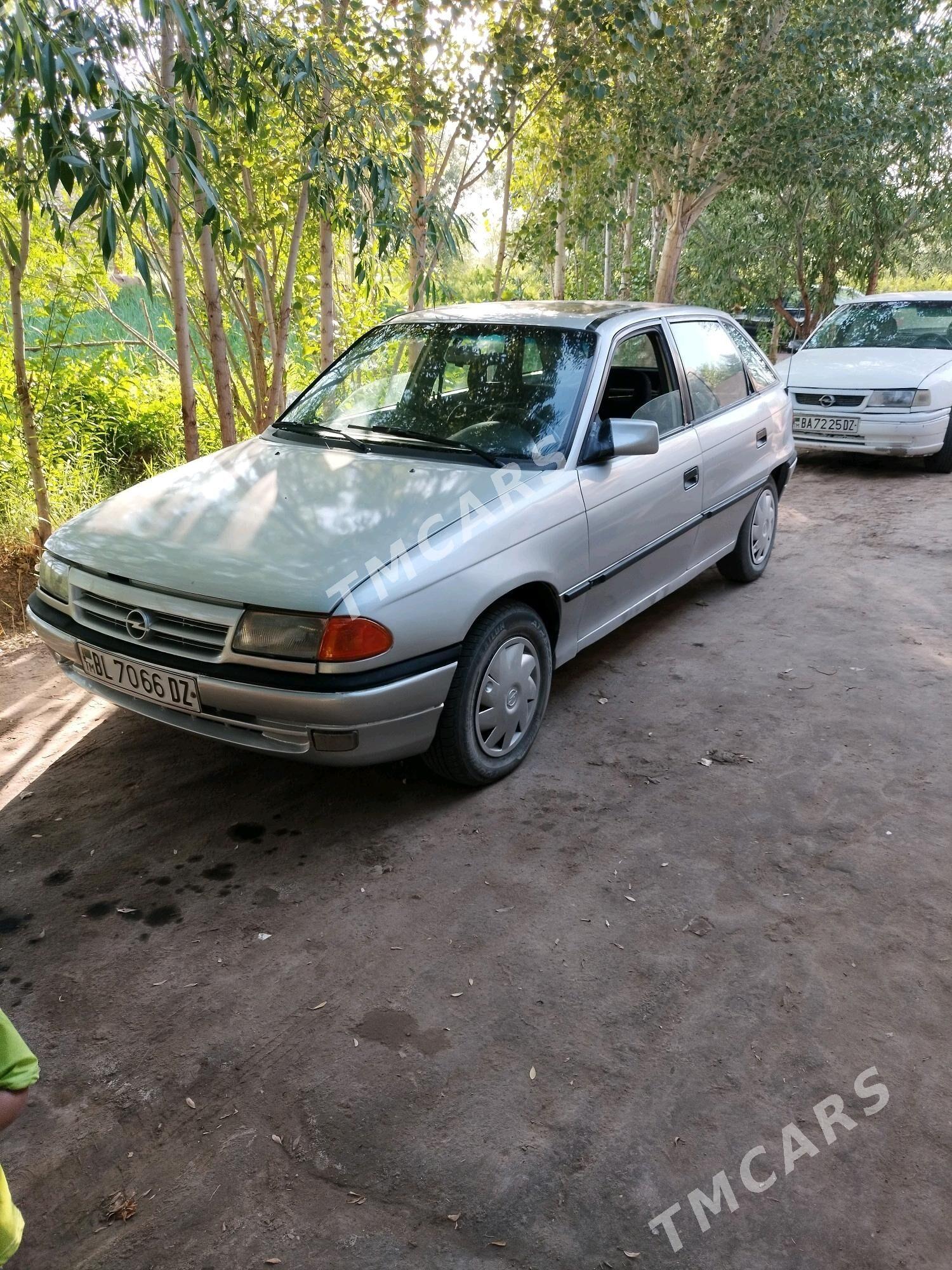 Opel Astra 1993 - 25 000 TMT - Болдумсаз - img 3