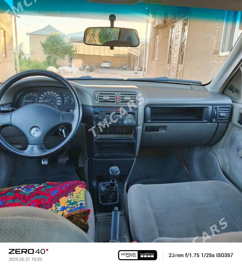 Opel Vectra 1989 - 45 000 TMT - Мургап - img 7