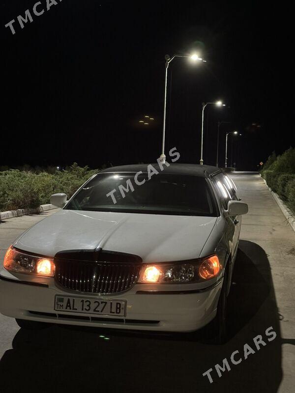 Lincoln Town Car 2001 - 200 000 TMT - Türkmenabat - img 2