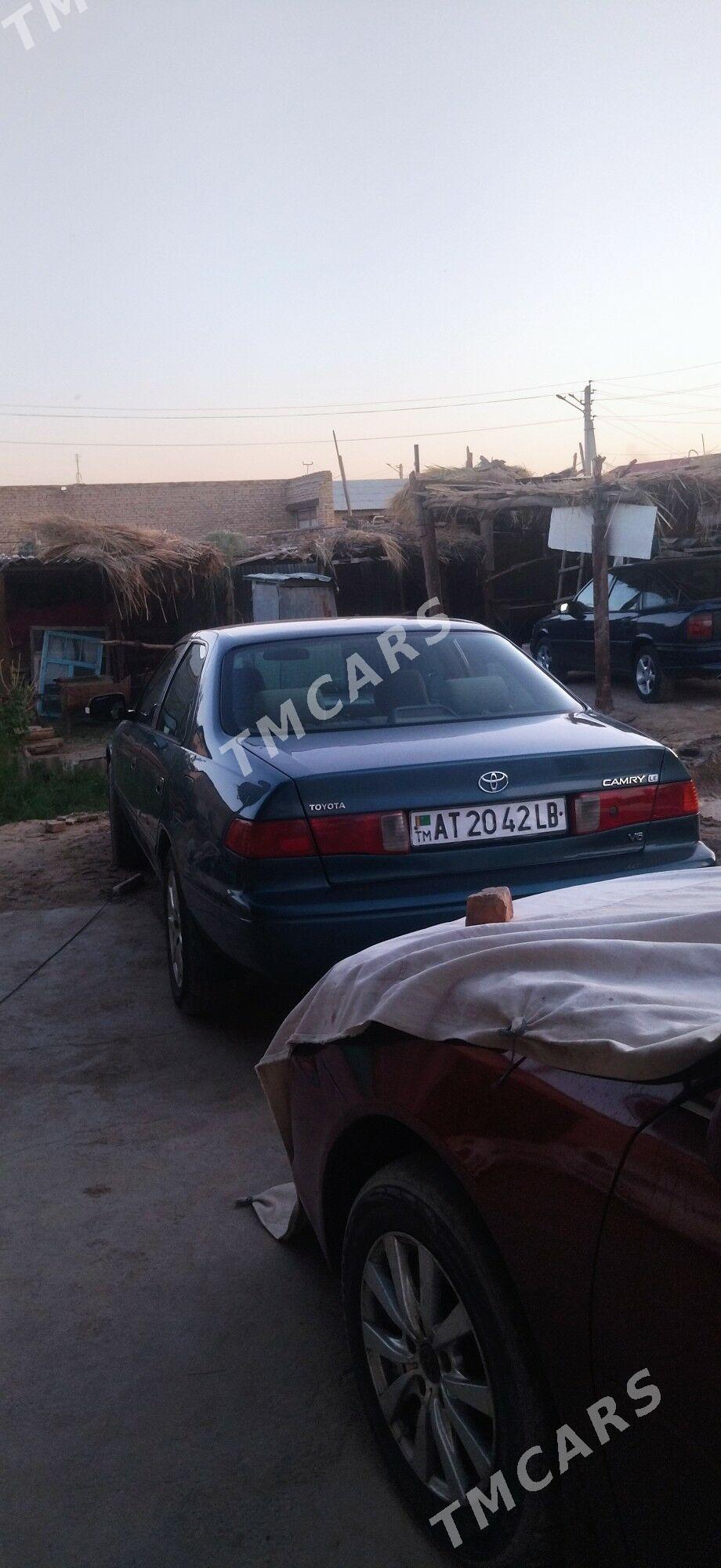 Toyota Camry 2001 - 141 000 TMT - Türkmenabat - img 2